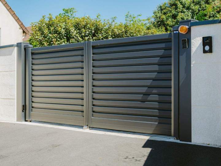 Installation porte de garage Caen